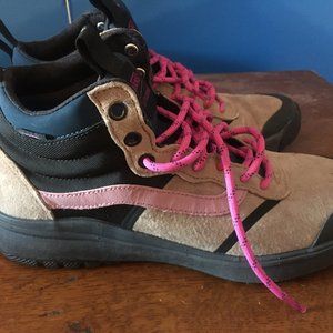 VANS ULTRARANGE HI DI- USED (Like New Condition)